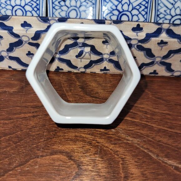 Vintage Neiman Marcus Napkin Rings (Set of 6) - Picture 3 of 7